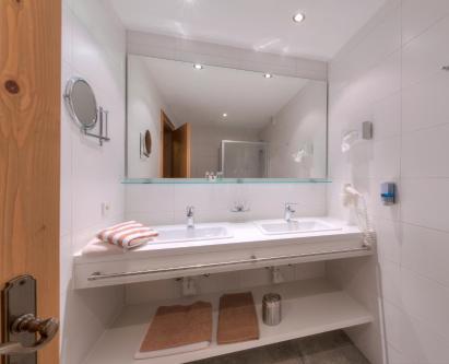 Bathroom – Hotel Troschana