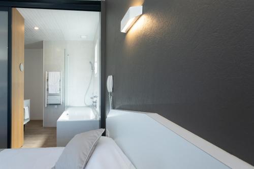 Bathroom – Hotel Les Dunes