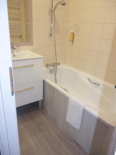 Foto del baño de Hôtel Picardia