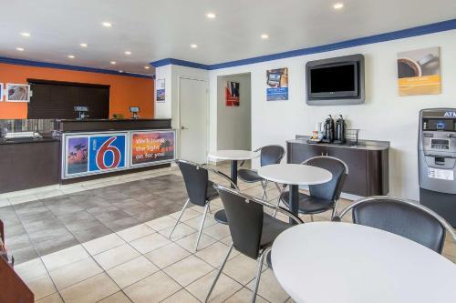 Foto de los servicios de Motel 6-Anaheim, CA - Buena Park