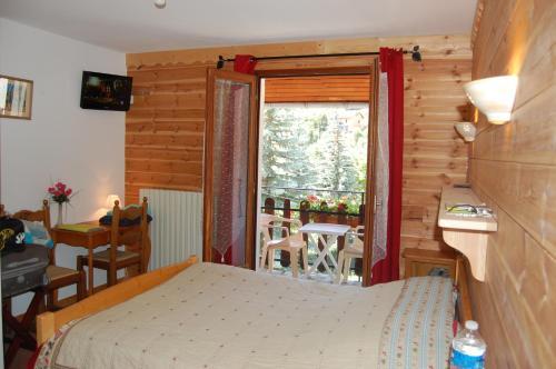 Foto de una habitación de Hotel Au Bon Logis