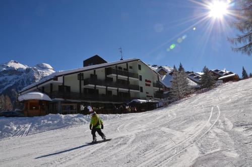 Foto del exterior de Hotel Alaska