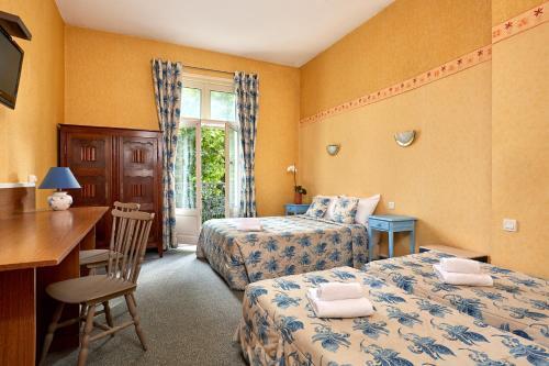 Room – Hôtel De France Et De Guise