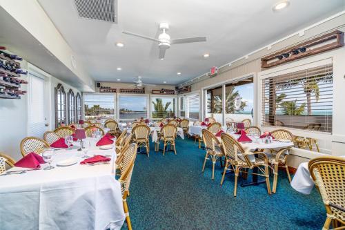 Foto de restauración de Complejo Rainbow Bend Resort