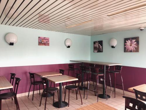 Foto de restauración de Fasthotel Lens Noyelles Godault