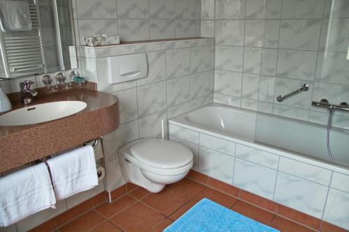 Foto del baño de Hotel Krone