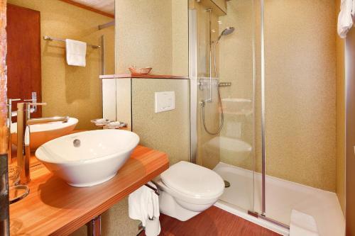 Bathroom – Hôtel Aux Mille Etoiles