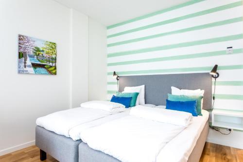 Room – ApartDirect Hammarby Sjöstad