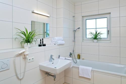 Bathroom – Apart Mountain Lodge Mayrhofen
