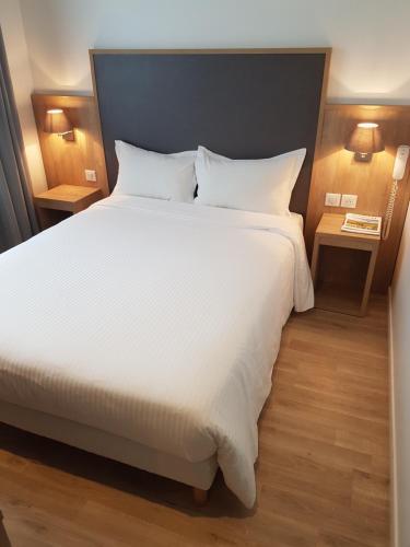 Foto de una habitación de Hôtel Mary&amp;#039;s - Caen Centre Gare Sncf