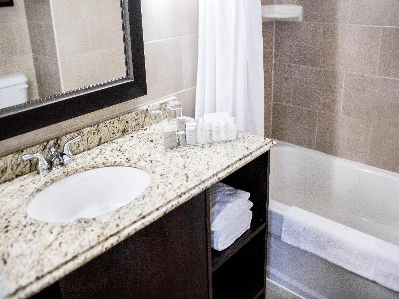 Foto del baño de The Lord Nelson Hotel &amp;amp; Suites