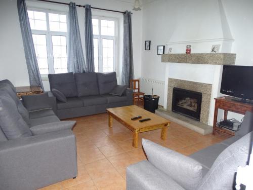 Foto de una habitación de Casas y chalets Penhas da Saúde