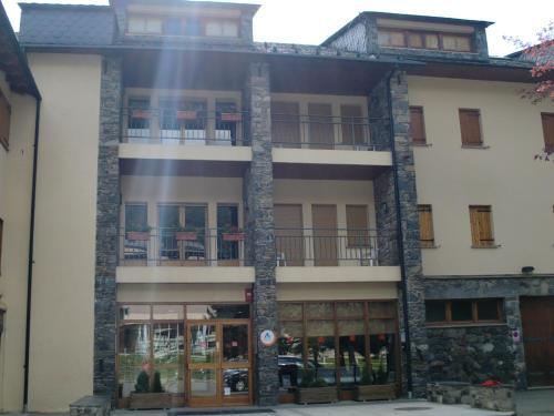 Foto del exterior de Alberg La Molina Xanascat