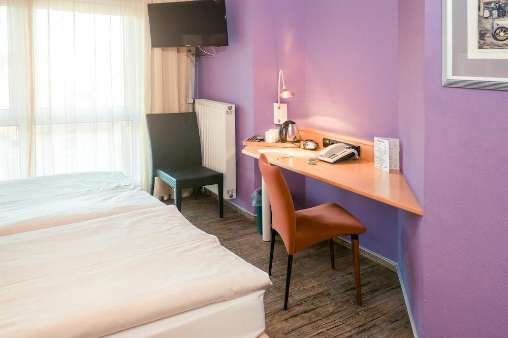 Foto de una habitación de Hotel Ambiente Langenhagen Hannover by Tulip Inn