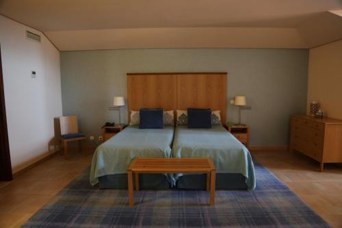 Foto de una habitación de INATEL Linhares da Beira Hotel Rural