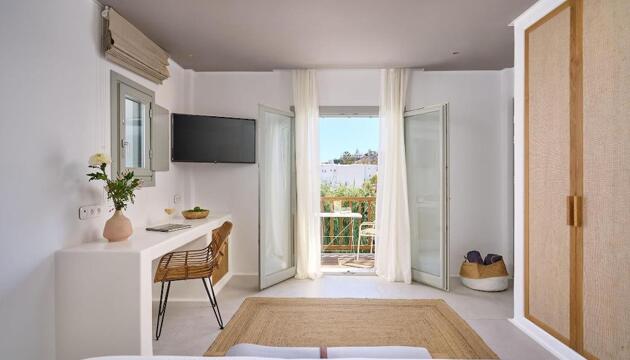 Foto de Adorno Beach Hotel &amp; Suites