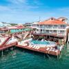 Foto de Tropical Suites Hotel