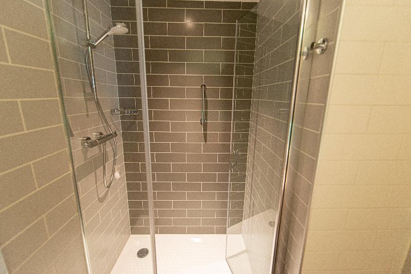 Foto del baño de Holiday Inn Express - Bordeaux - Lormont, an IHG Hotel