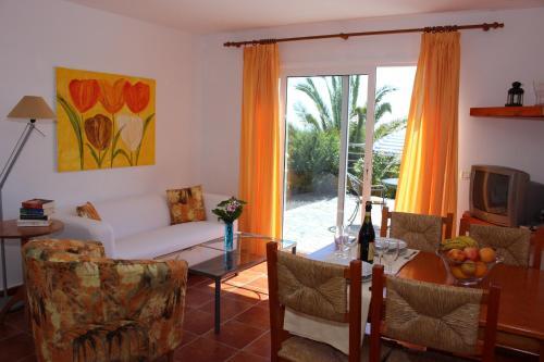 Foto de restauración de Aparthotel Residencial Las Norias