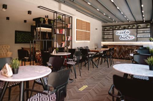 Foto de restauración de Mielo Lara Hotel