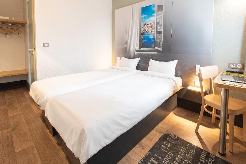 Foto de una habitación de B&amp;amp;B Hôtel Saint-Malo Centre