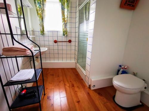 Foto del baño de Le Coin des Artistes