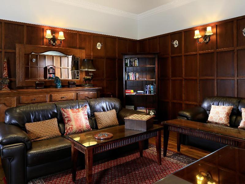 Foto general de Macdonald Old England Hotel &amp;amp; Spa