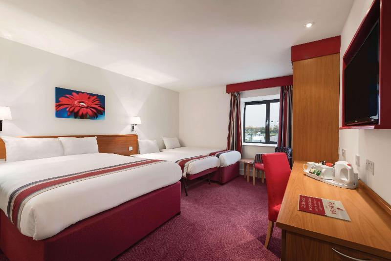 Foto de una habitación de Hotel Ramada by Wyndham Cambridge