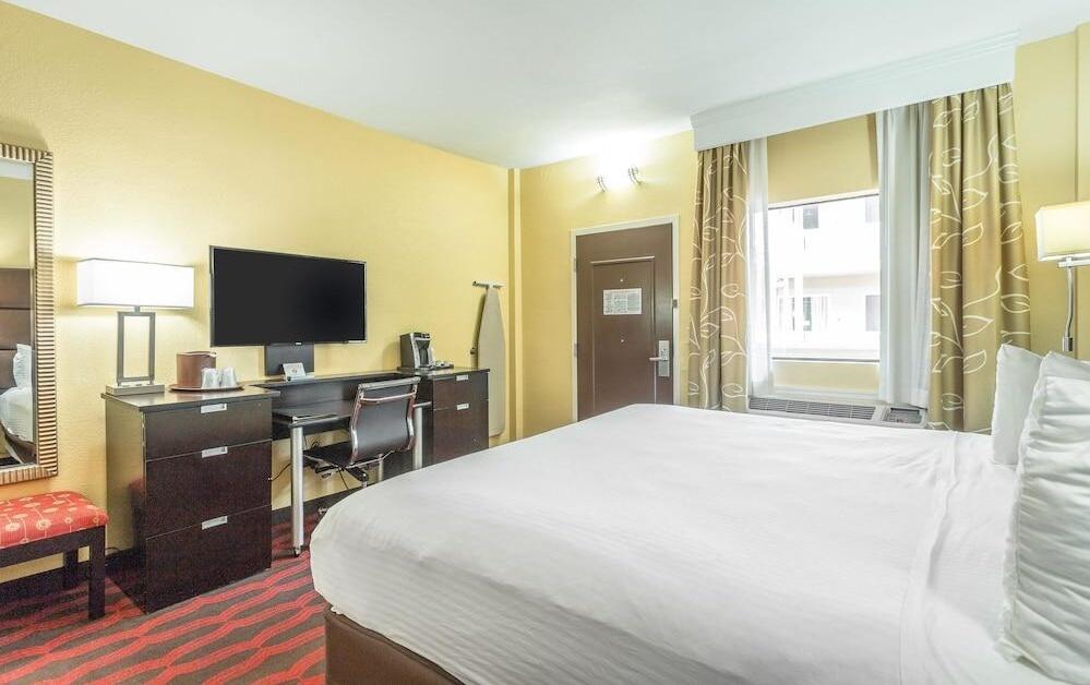 Foto de una habitación de Inn at the Peachtrees, Ascend Hotel Collection