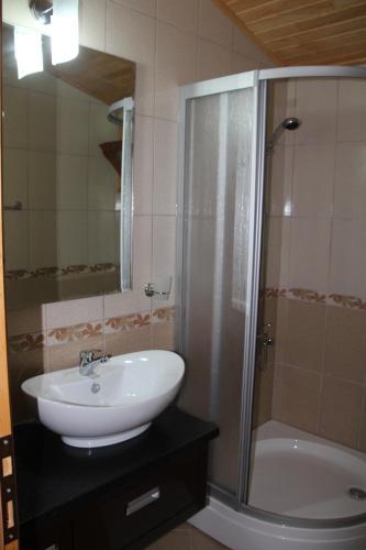Foto del baño de Canada Hotel &amp;amp; Bungalows