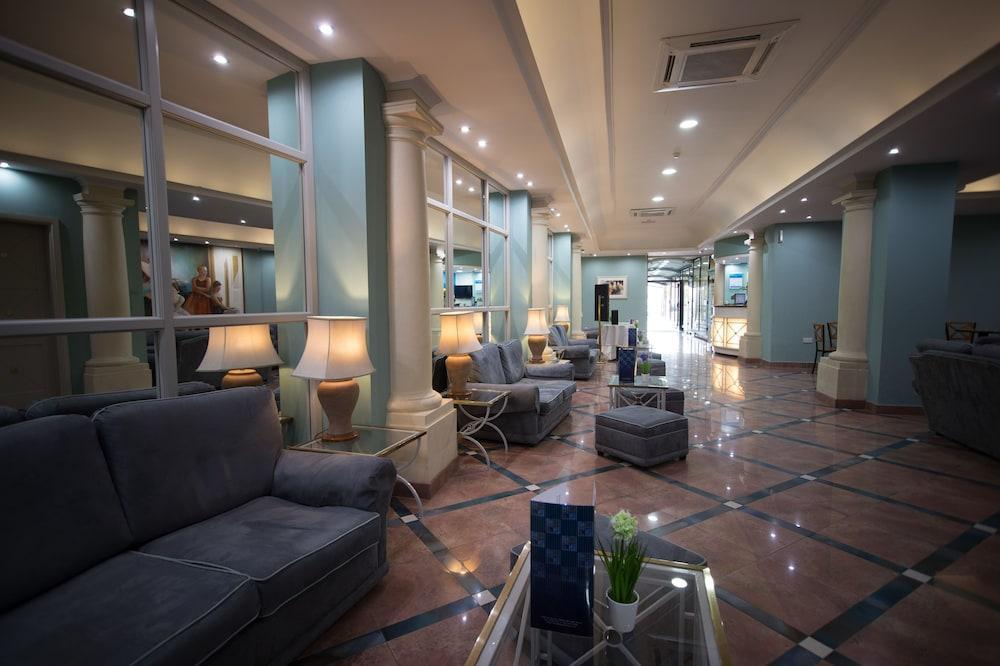 Foto general de Aparthotel Strand Suites