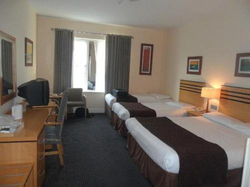 Foto de una habitación de Breaffy Woods Hotel