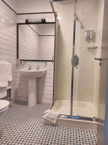 Foto del baño de Kilkenny House Hotel