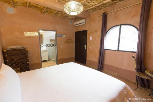 Foto de una habitación de Bed-and-Breakfast Guest House Bagdad Café