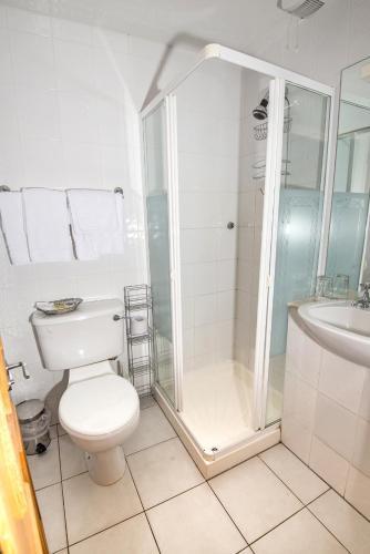 Bathroom – Muskerry Arms Bar and B&amp;amp;B