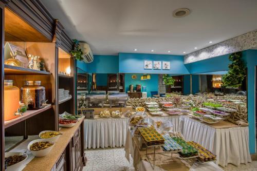 Foto de restauración de Raymond Blue Hotel