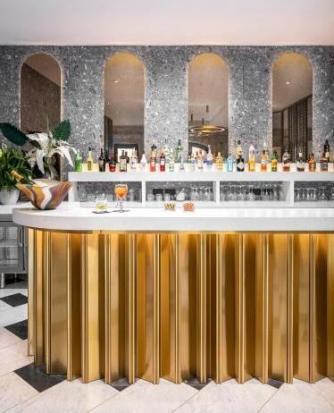 Foto de restauración de Lure Hotel