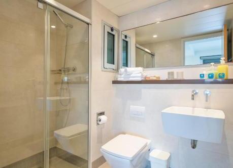 Foto del baño de Apartamentos Marfina