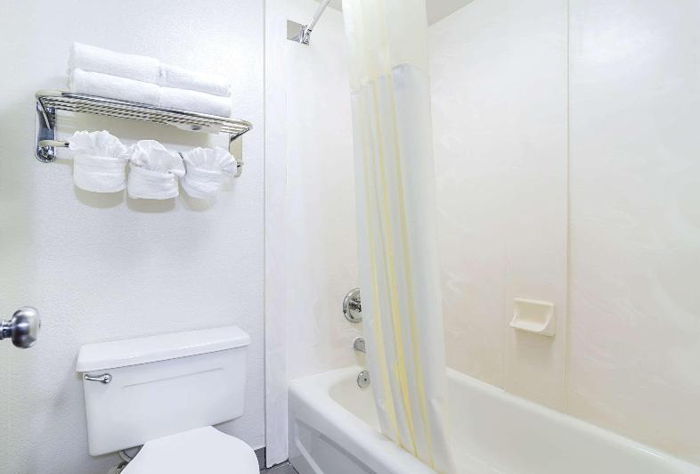 Foto del baño de Hotel Quality Inn West End