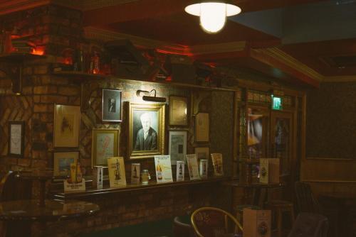 Foto de restauración de The Farnham Arms Hotel