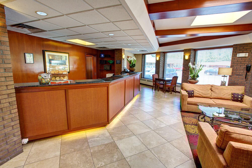 Photo – Hotel Country Inn &amp;amp; Suites by Radisson, Traverse City, MI