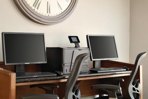 Facilities – Hotel Country Inn &amp;amp; Suites by Radisson, Traverse City, MI