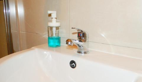 Foto del baño de Kings Head Inn, Warwick
