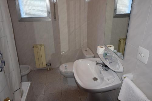 Foto del baño de Hostal Blazquez Sanchez