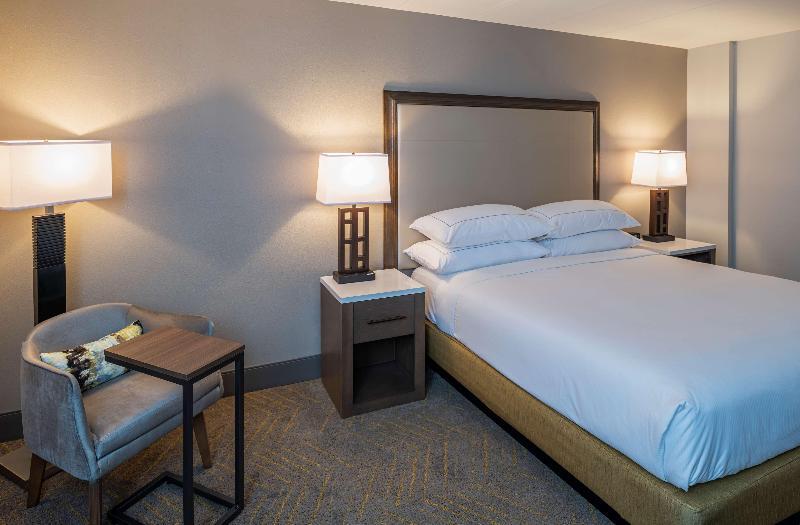 Foto de una habitación de Hotel Doubletree By Hilton Madison East