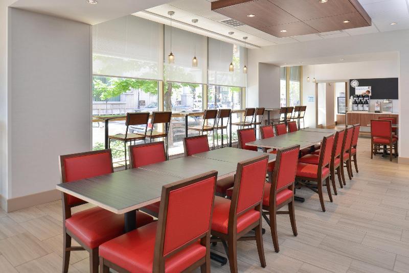 Foto de restauración de Holiday Inn Express &amp;amp; Suites Buffalo Downtown, an IHG Hotel