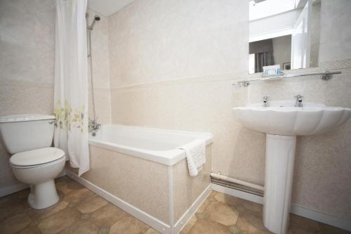 Bathroom – Hotel The White Swan Halifax