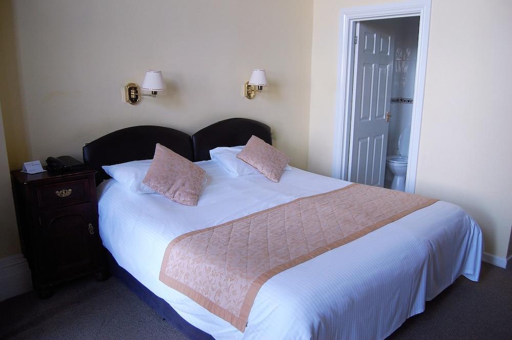 Photo – Legacy Hotel Victoria