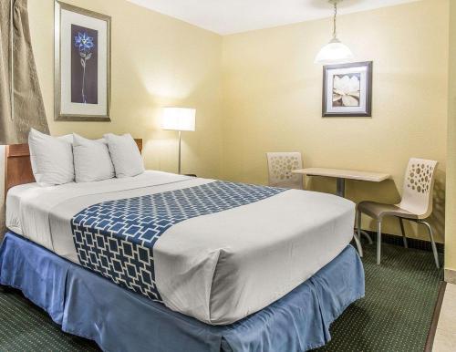 Photo – Suburban Extended Stay Hotel Fort Myers Cape Coral