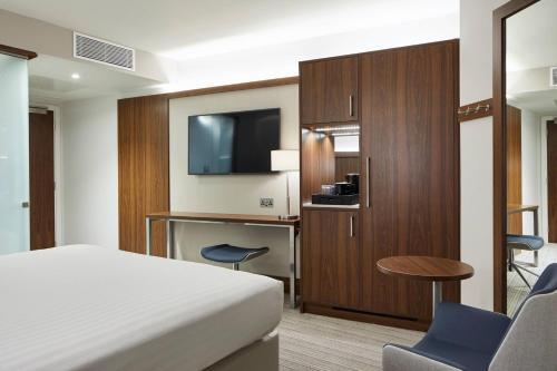 Foto de una habitación de Hotel Courtyard by Marriott Oxford City Centre